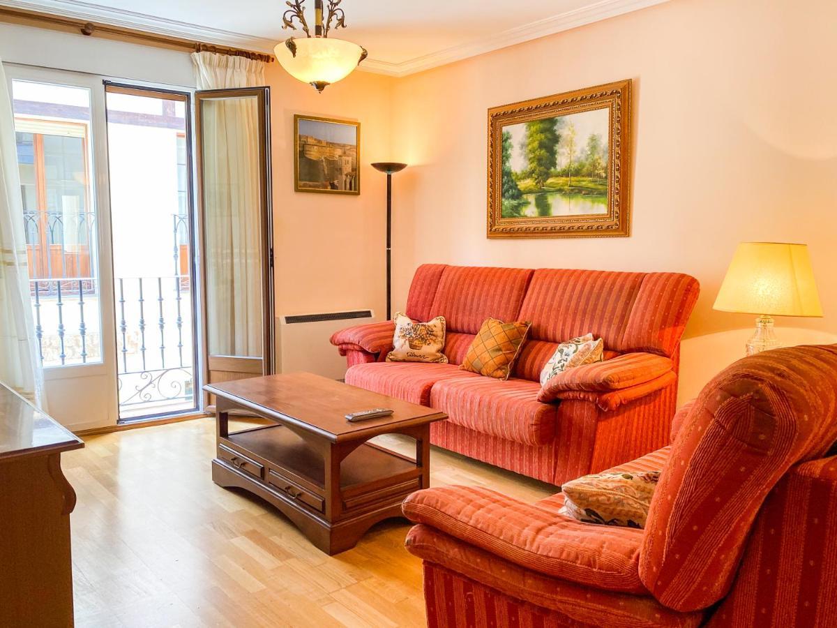 Vivienda Turistica Los Leones Berlanga de Duero Bagian luar foto