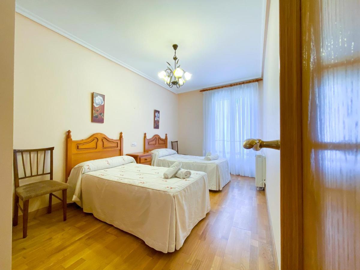 Vivienda Turistica Los Leones Berlanga de Duero Bagian luar foto