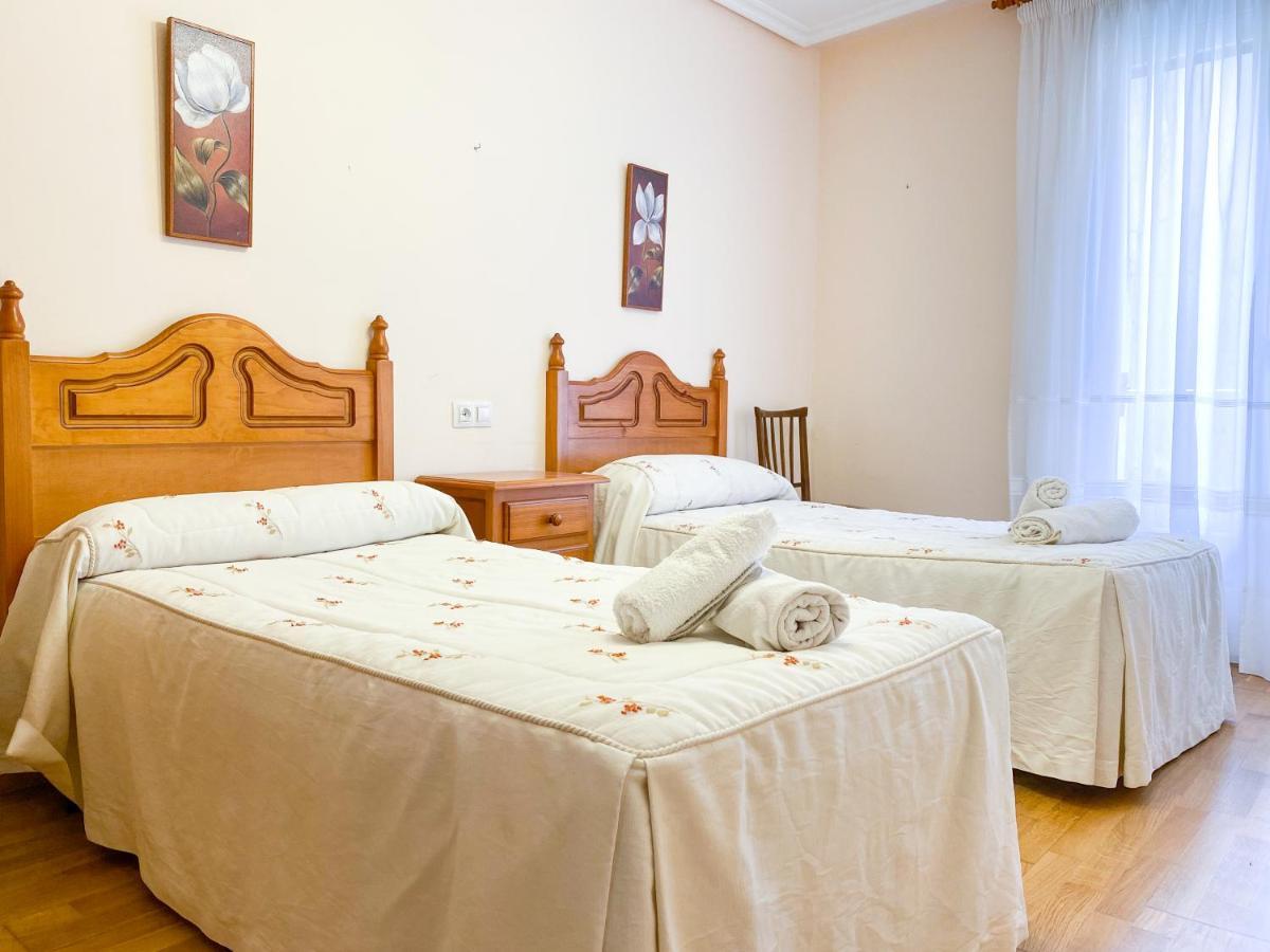 Vivienda Turistica Los Leones Berlanga de Duero Bagian luar foto