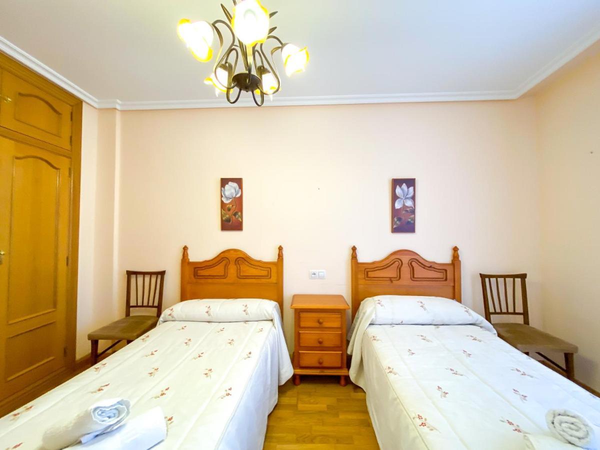 Vivienda Turistica Los Leones Berlanga de Duero Bagian luar foto